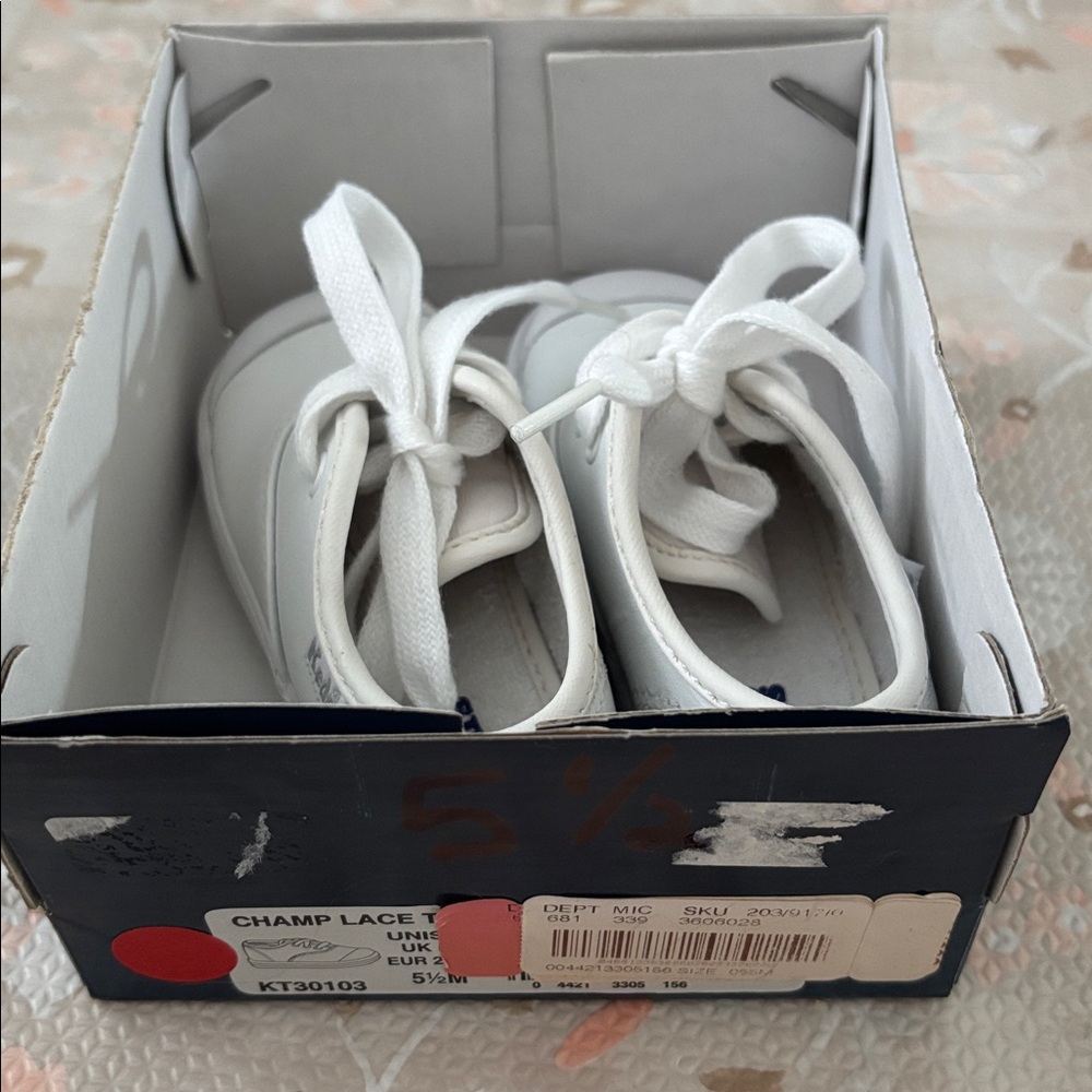 Keds Little Kids Champion Leather Lace Toe Cap Size 5.5 - Picture 9 of 9
